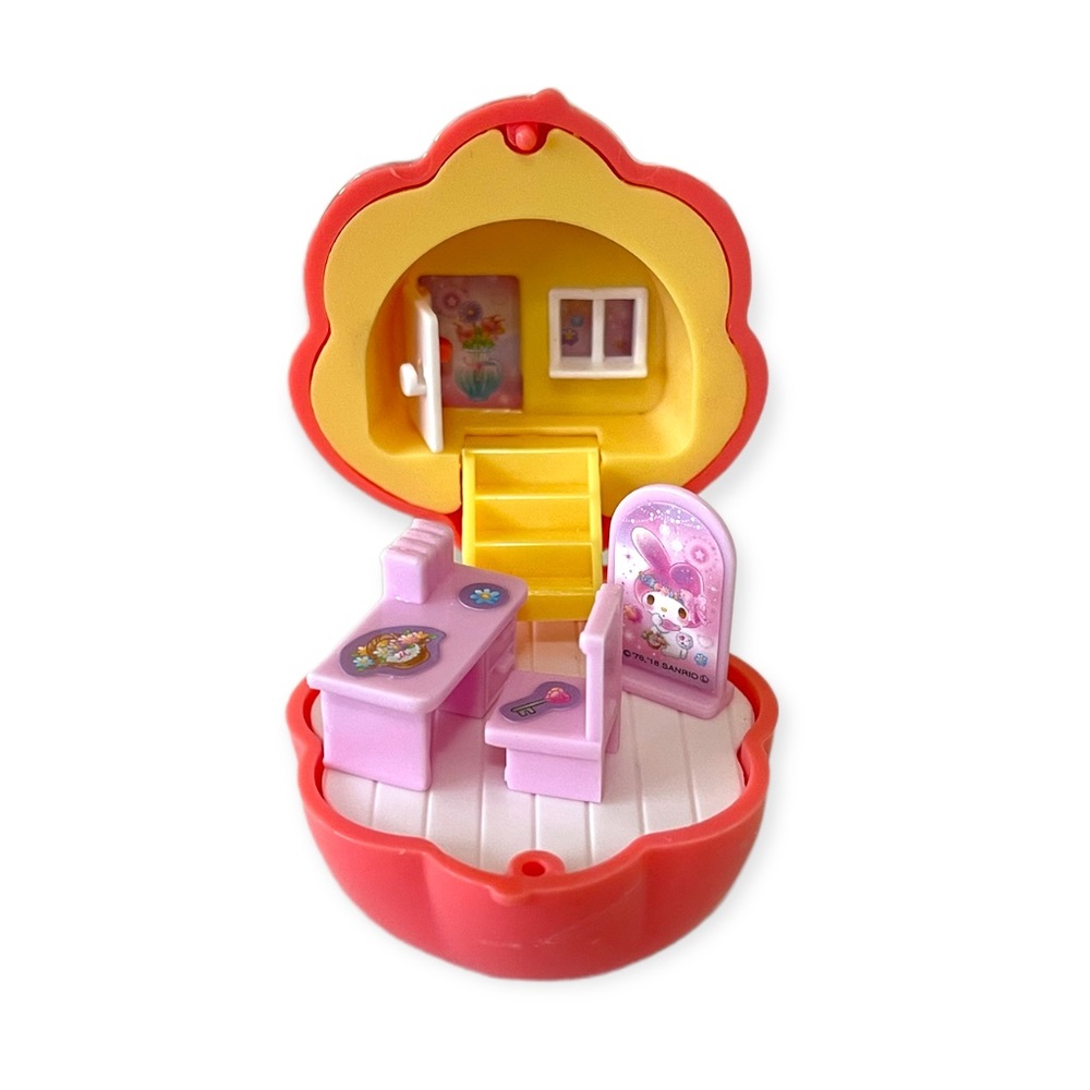 sanrio my melody capsule house